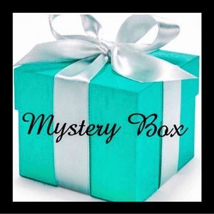 Mystery Box of assorted name brand items.Mostly medium and small sizes. 5#!